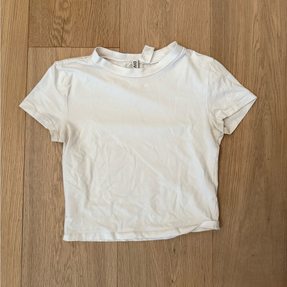 H&M WOMEN’S WHITE CROPPED T-SHIRT